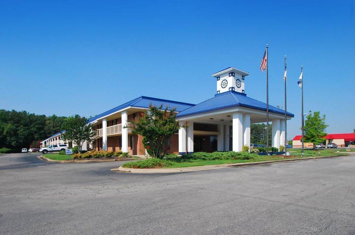 Baymont By Wyndham Rocky Mount I-95 Hotell Eksteriør bilde