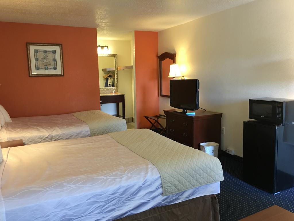 Baymont By Wyndham Rocky Mount I-95 Hotell Eksteriør bilde