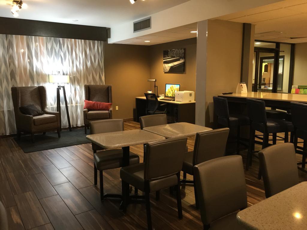 Baymont By Wyndham Rocky Mount I-95 Hotell Eksteriør bilde