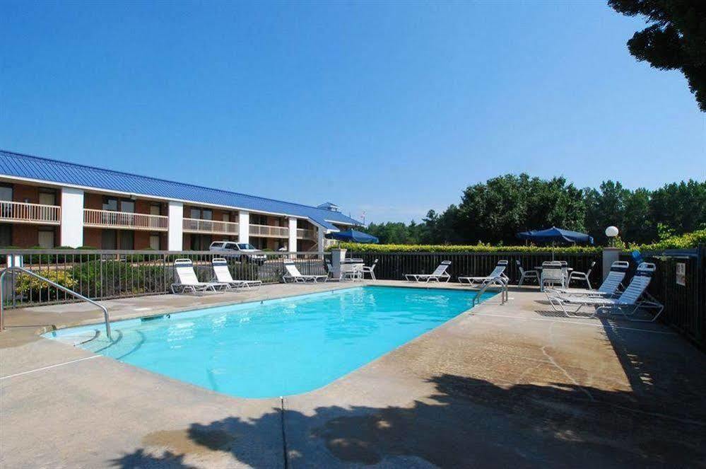 Baymont By Wyndham Rocky Mount I-95 Hotell Eksteriør bilde